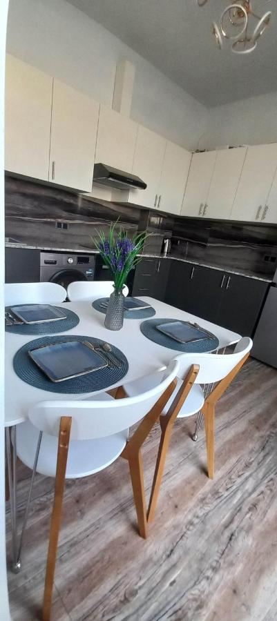 Grey House Aparthotel Zovuni Εξωτερικό φωτογραφία